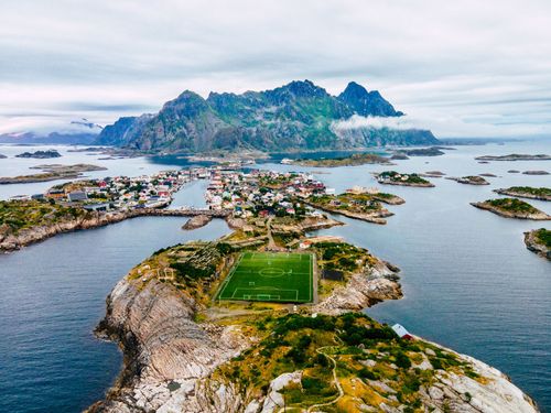 Henningsvær